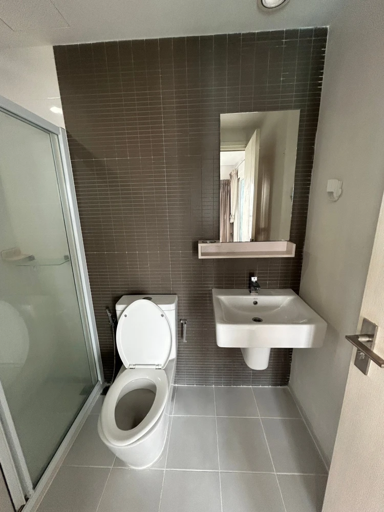 For Rent – The Key Chalerm Phrakiat Rama 9