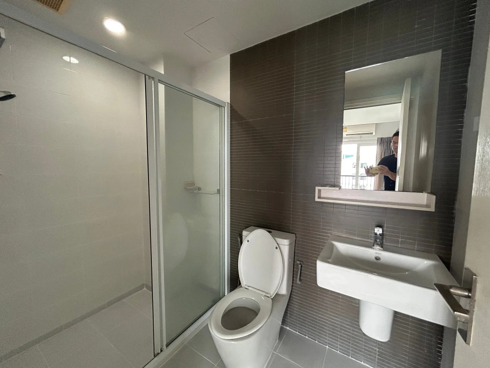 For Rent – The Key Chalerm Phrakiat Rama 9