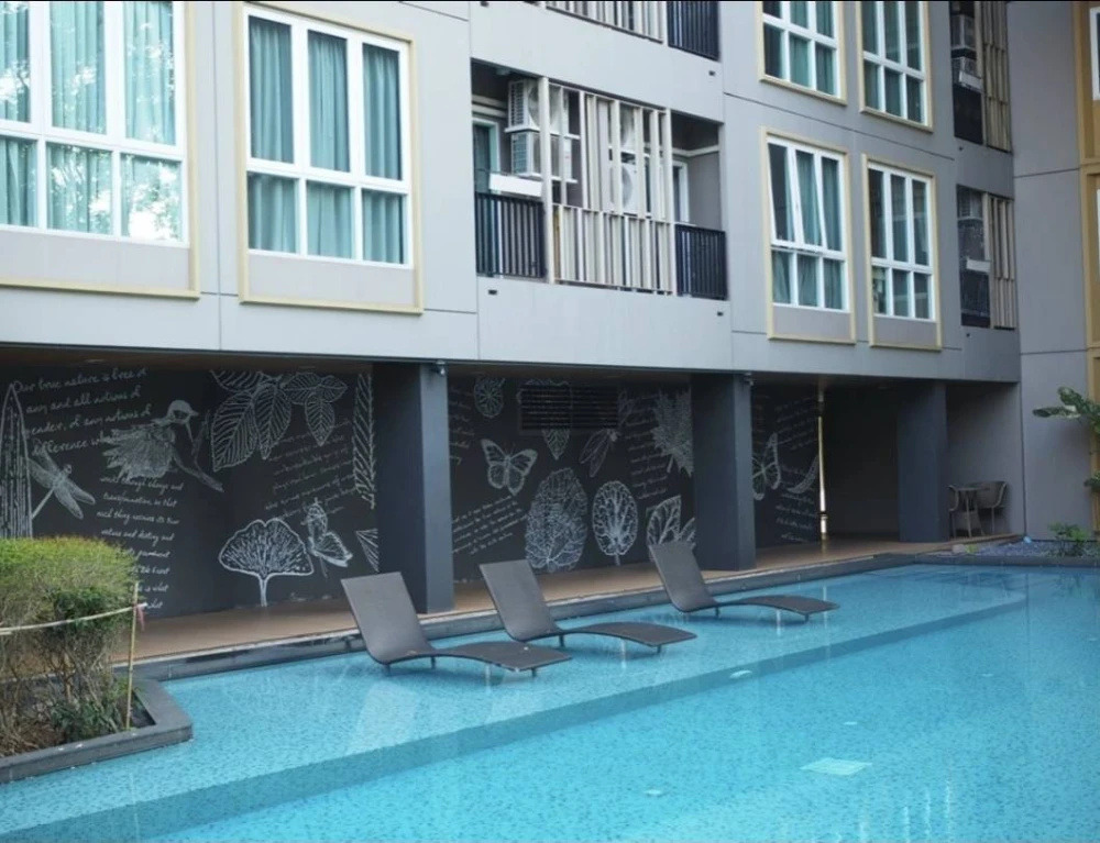 Condo for rent at The Key Chaloem Phrakiat Rama 9, 2nd floor, fully furnished, ready to move in. Don't miss out!