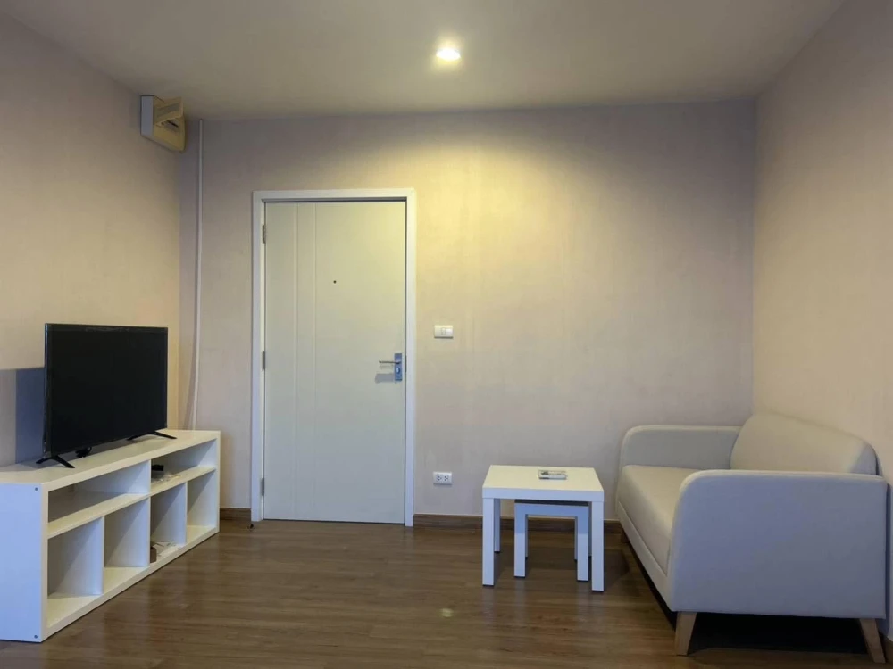 Condo for rent, The Tree Interchange, ready to move in, complete facilities, hurry and reserve now.