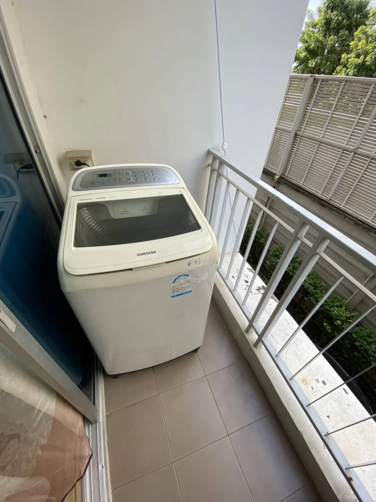 Condo for rent, The Park at Prachachuen, 1 bedroom, 1 bathroom, decorated with wallpaper. You can just come in and stay.