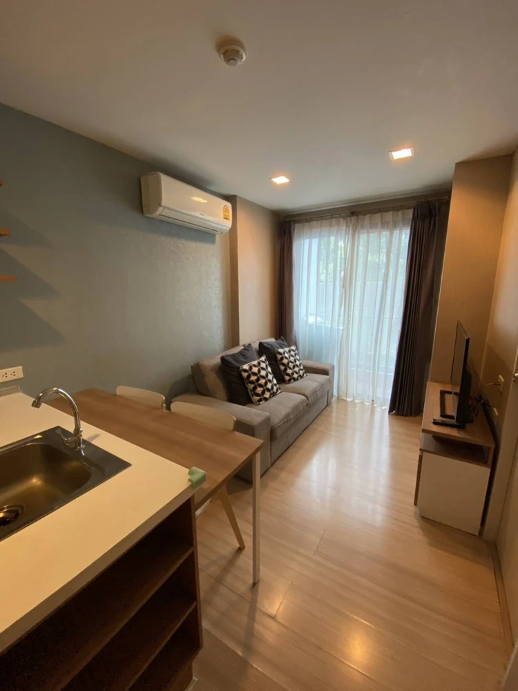 Condo for rent, The Park at Prachachuen, 1 bedroom, 1 bathroom, decorated with wallpaper. You can just come in and stay.