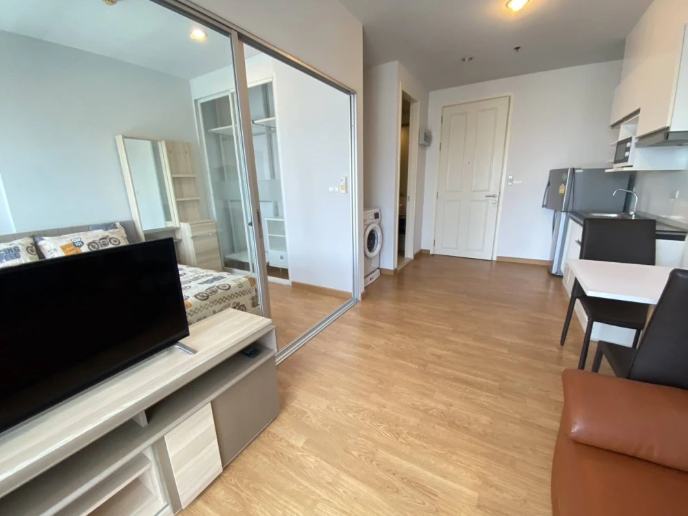 Condo for rent: The Parkland Phetkasem. Ready to move in. Fully furnished. High floor. Spacious and comfortable. Reserve now before it's too late!!!