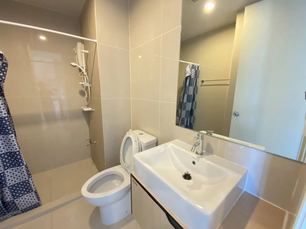Condo for rent: The Parkland Phetkasem. Ready to move in. Fully furnished. High floor. Spacious and comfortable. Reserve now before it's too late!!!