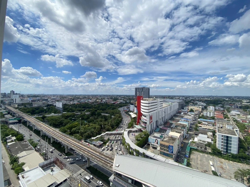 Condo for rent: The Parkland Phetkasem. Ready to move in. Fully furnished. High floor. Spacious and comfortable. Reserve now before it's too late!!!