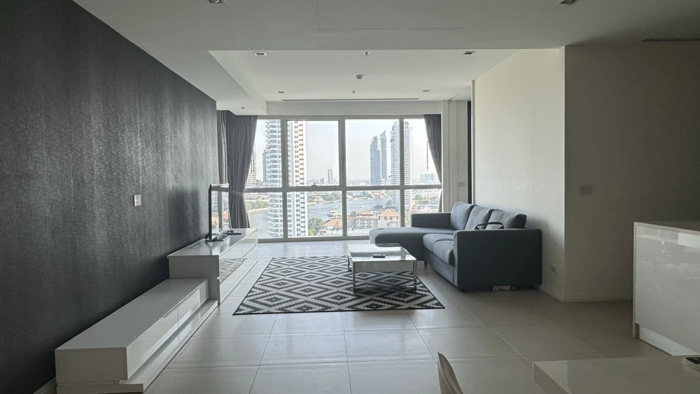 Condo for rent: The River, large room, spacious, and private. Don't wait!!
