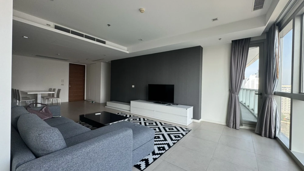 Condo for rent: The River, large room, spacious, and private. Don't wait!!
