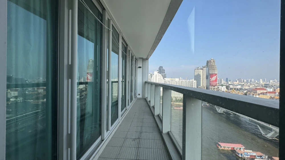 Condo for rent: The River, large room, spacious, and private. Don't wait!!