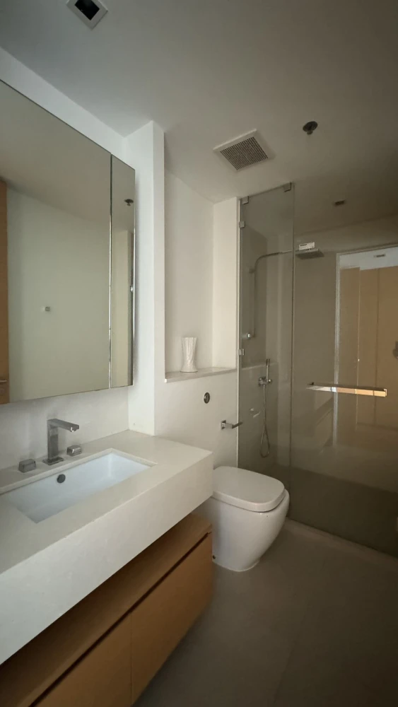 Condo for rent: The River, large room, spacious, and private. Don't wait!!