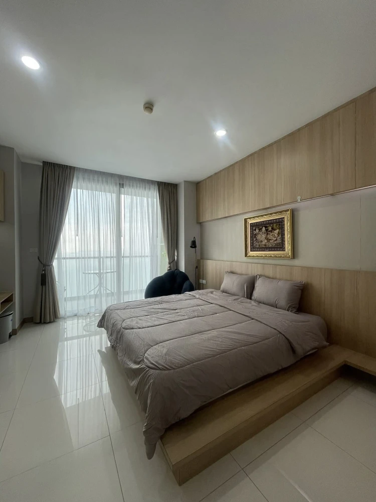 Condo for rent, The Riviera Wongamat Beach (North Pattaya), built-in, high floor, full sea view, reserve quickly.