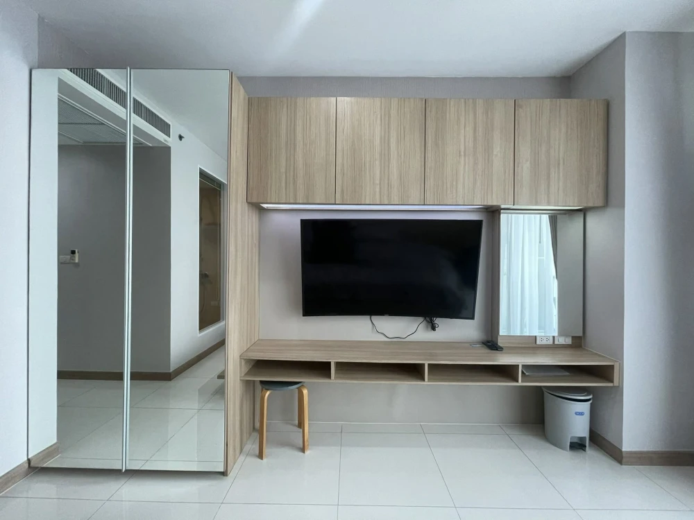 Condo for rent, The Riviera Wongamat Beach (North Pattaya), built-in, high floor, full sea view, reserve quickly.