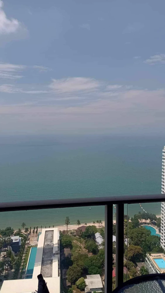 Condo for rent, The Riviera Wongamat Beach (North Pattaya), built-in, high floor, full sea view, reserve quickly.