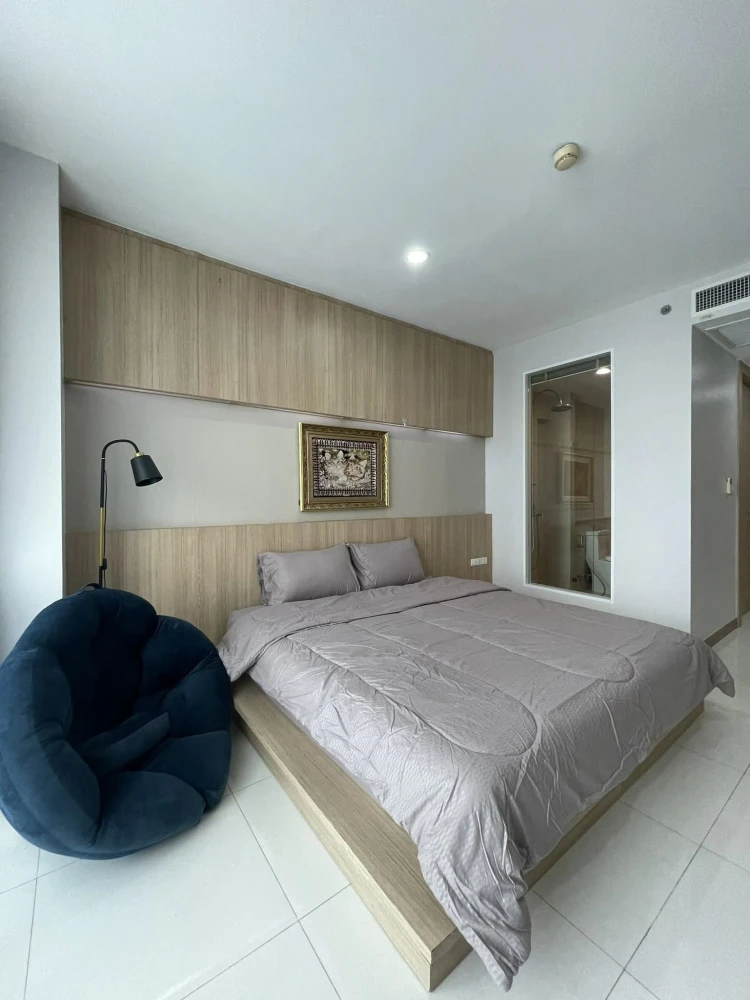 Condo for rent, The Riviera Wongamat Beach (North Pattaya), built-in, high floor, full sea view, reserve quickly.