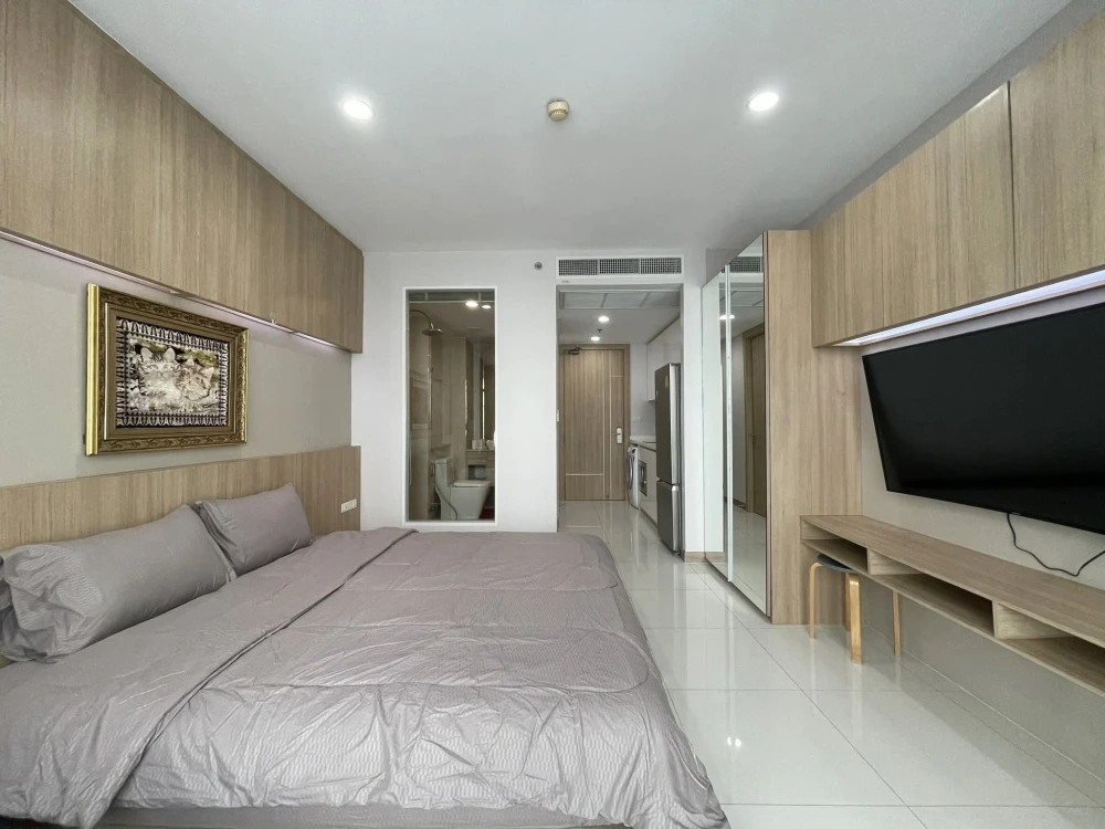 Condo for rent, The Riviera Wongamat Beach (North Pattaya), built-in, high floor, full sea view, reserve quickly.