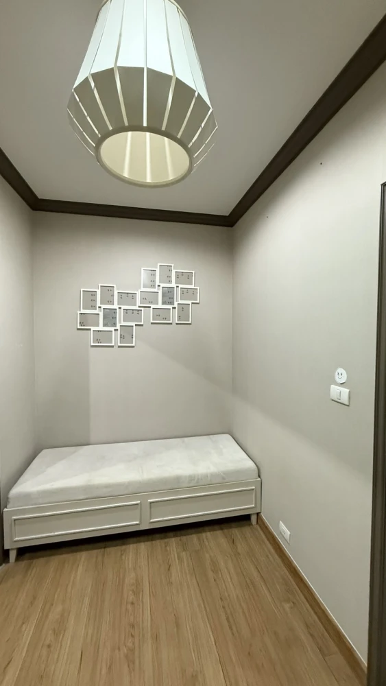 Condo for rent, The Reserve Kasemsan 3, corner room, complete with furniture and electrical appliances.