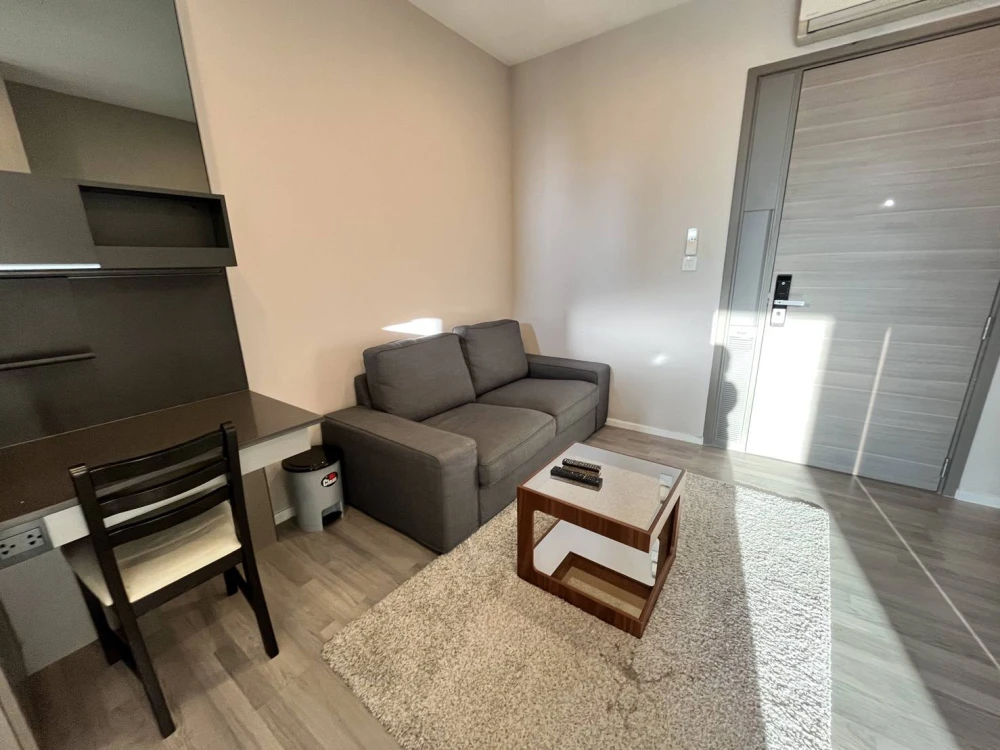 For rent!! Condo The Room Sukhumvit 69, 8th floor, beautifully decorated room, fully furnished, ready to move in, don't miss it!!