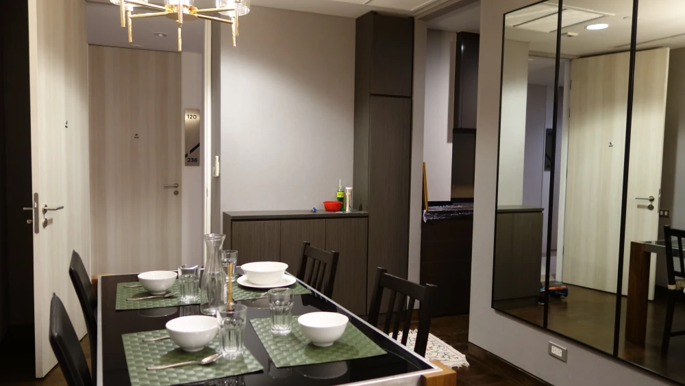 For rent!! Condo The Lumpini 24, 23rd floor, romantic river view, just bring your bags and move in. Don't miss it!!
