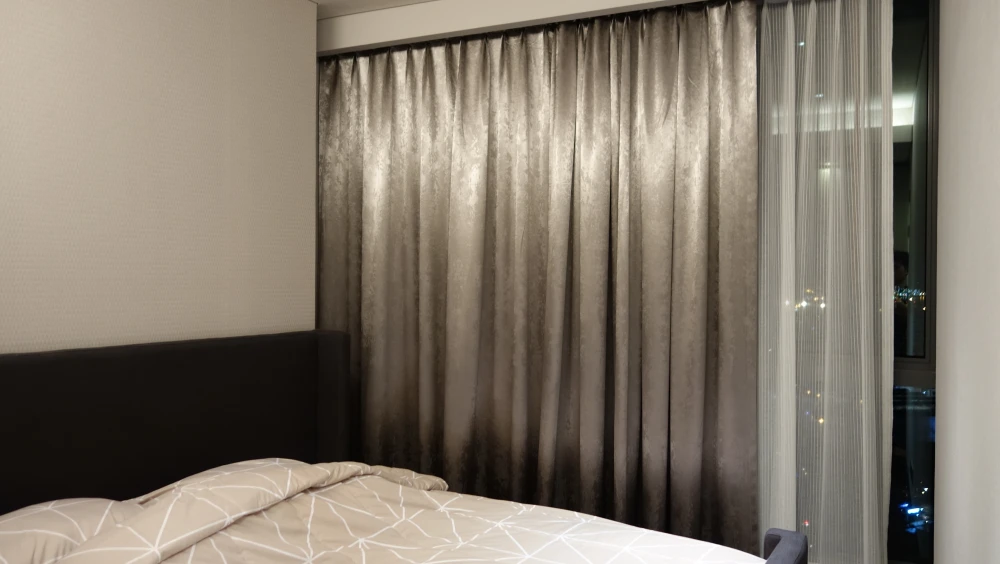 For rent!! Condo The Lumpini 24, 23rd floor, romantic river view, just bring your bags and move in. Don't miss it!!