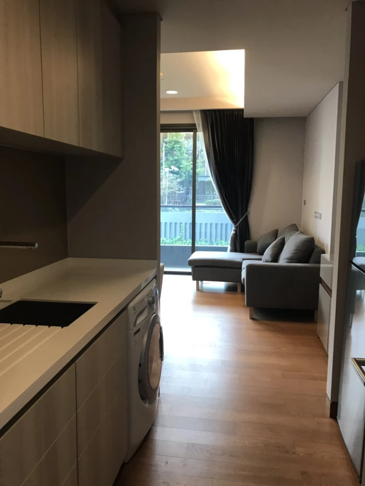 For rent!! Condo The Lumpini 24, 3rd floor, Building A, beautiful room, fully furnished, ready to move in, don't miss it!!