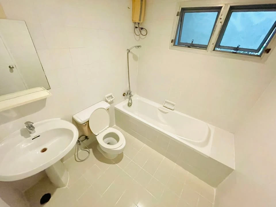 For rent!! The Waterford Rama 4 condo, ready to move in, near BTS On Nut, hurry up and book now!!