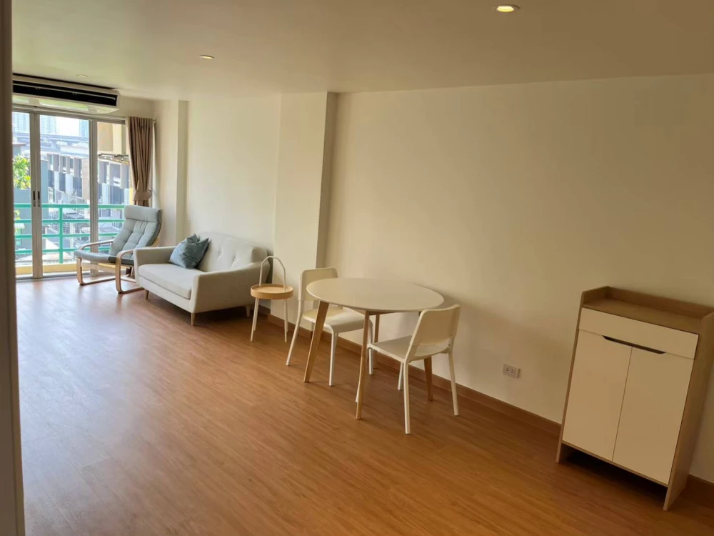 Condo for rent! The Waterford Rama 4, 5th floor, Building I. Fully furnished, ready to move in. Don't wait! Reserve now!!