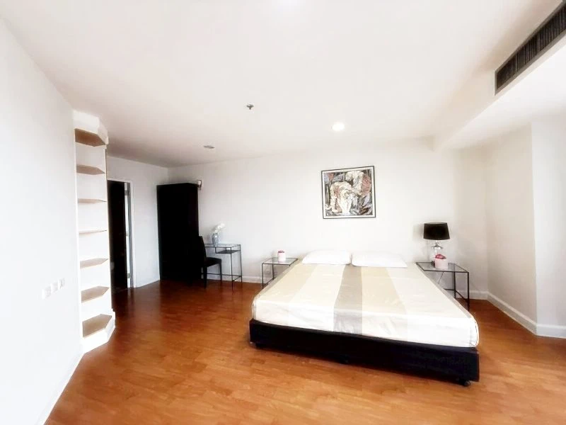 Condo for rent! The Waterford Diamond Sukhumvit 30/1, 38th floor, beautiful room, fully furnished, ready to move in. Don't miss out!!