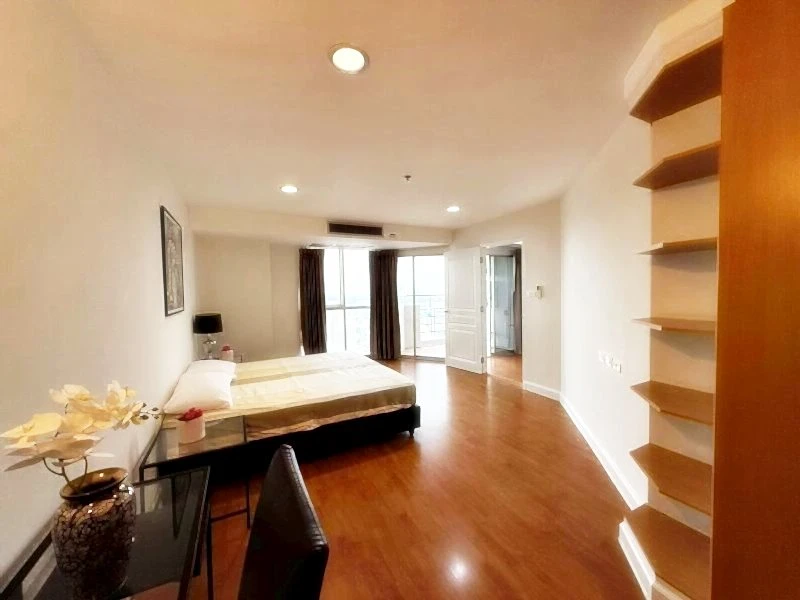 Condo for rent! The Waterford Diamond Sukhumvit 30/1, 38th floor, beautiful room, fully furnished, ready to move in. Don't miss out!!