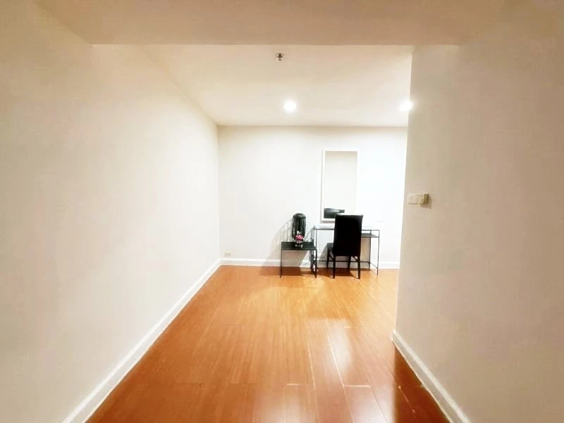 Condo for rent! The Waterford Diamond Sukhumvit 30/1, 38th floor, beautiful room, fully furnished, ready to move in. Don't miss out!!