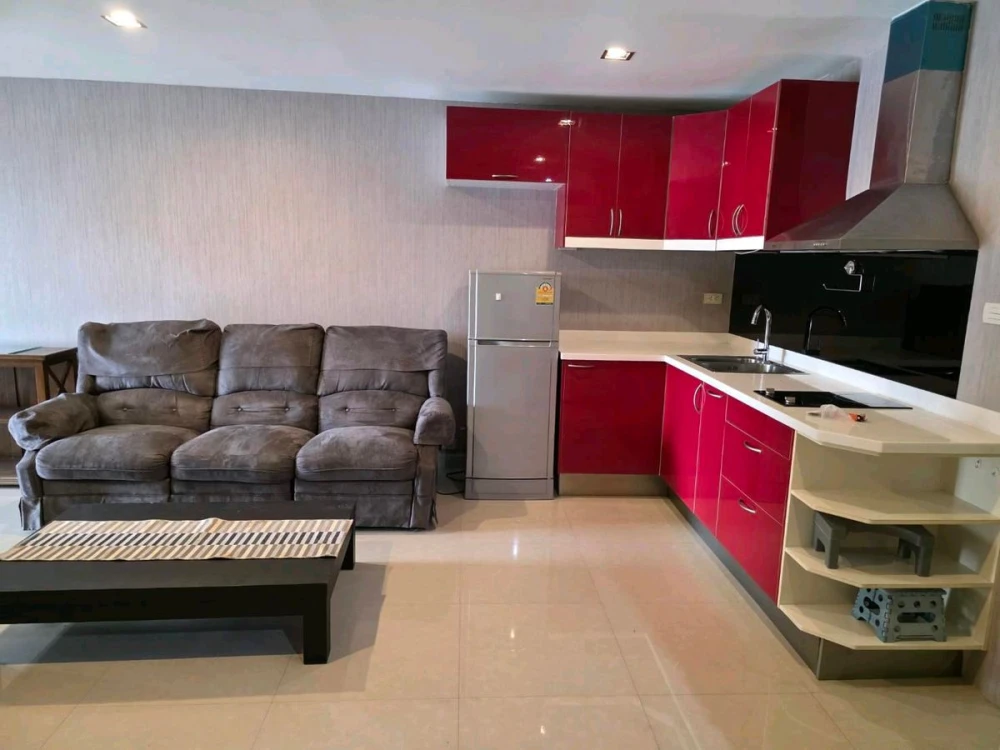 Condo for rent! The Waterford Diamond Sukhumvit 30/1. Beautiful unit, fully furnished, ready to move in. Don't miss out!!
