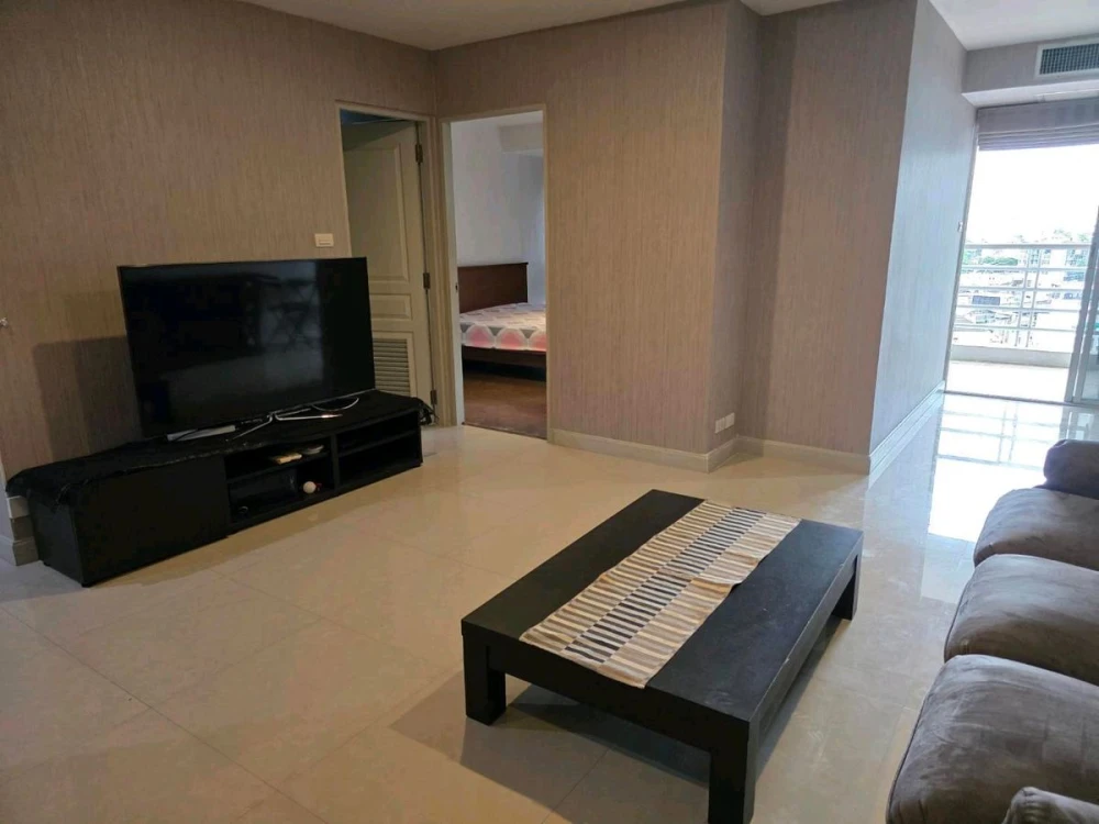 Condo for rent! The Waterford Diamond Sukhumvit 30/1. Beautiful unit, fully furnished, ready to move in. Don't miss out!!