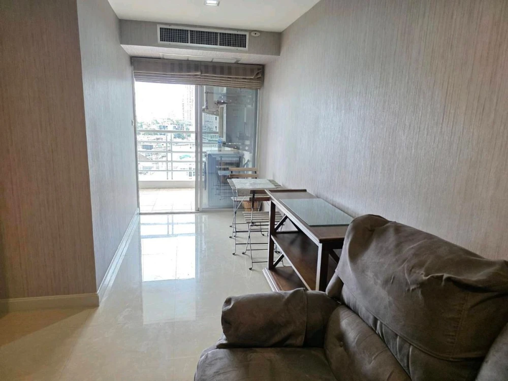 Condo for rent! The Waterford Diamond Sukhumvit 30/1. Beautiful unit, fully furnished, ready to move in. Don't miss out!!