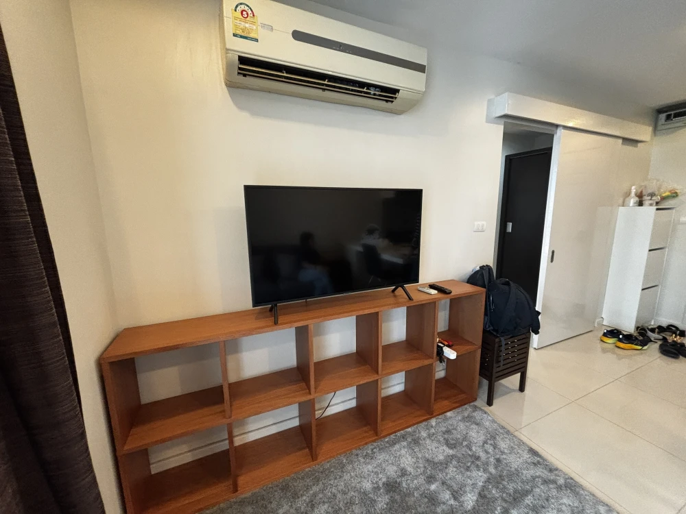 Condo for rent: The Surawong by Chewathai Hub Soon. Prime location, beautiful and comfortable rooms. Book now!!