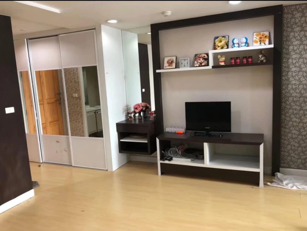 Condo for rent, The Station Sathorn - Bangrak, spacious room, fully furnished, convenient transportation, hurry !!