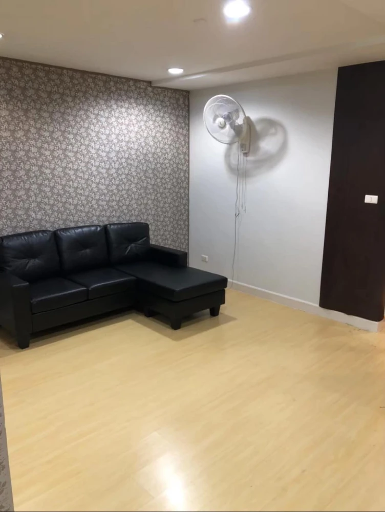 Condo for rent, The Station Sathorn - Bangrak, spacious room, fully furnished, convenient transportation, hurry !!