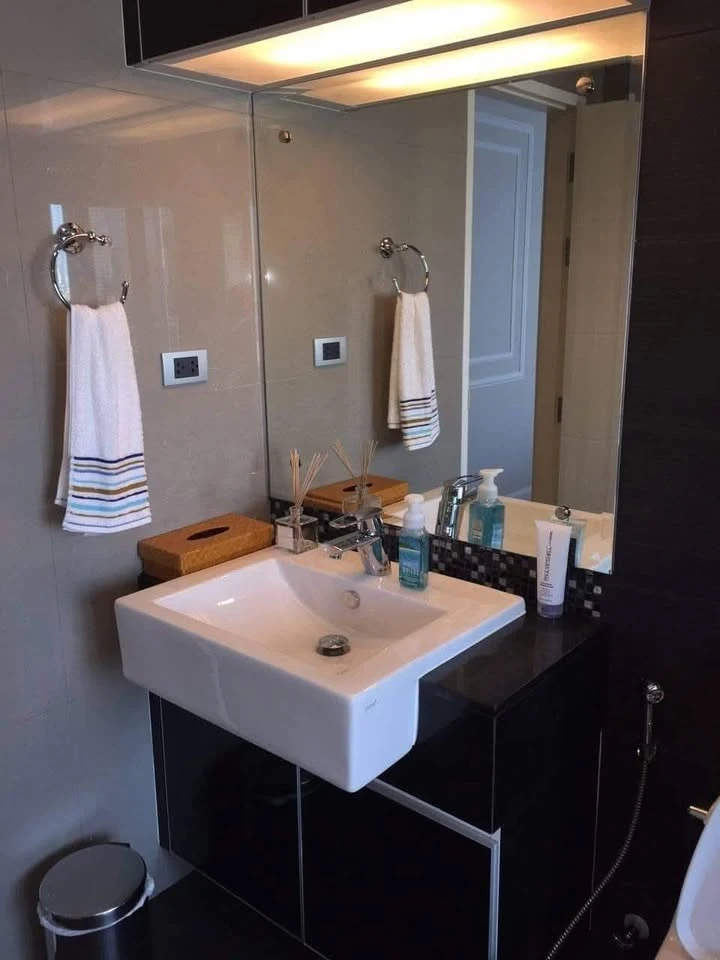 Condo for rent, The Crest Sukhumvit 34, good view, affordable price, interested, hurry up to reserve before anyone else