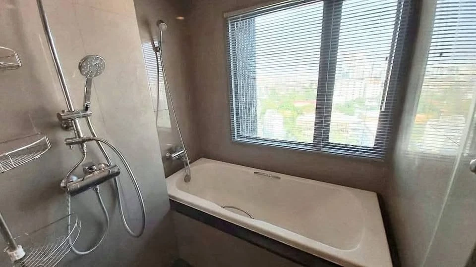 Condo for rent, The Crest Sukhumvit 34, good view, affordable price, interested, hurry up to reserve before anyone else