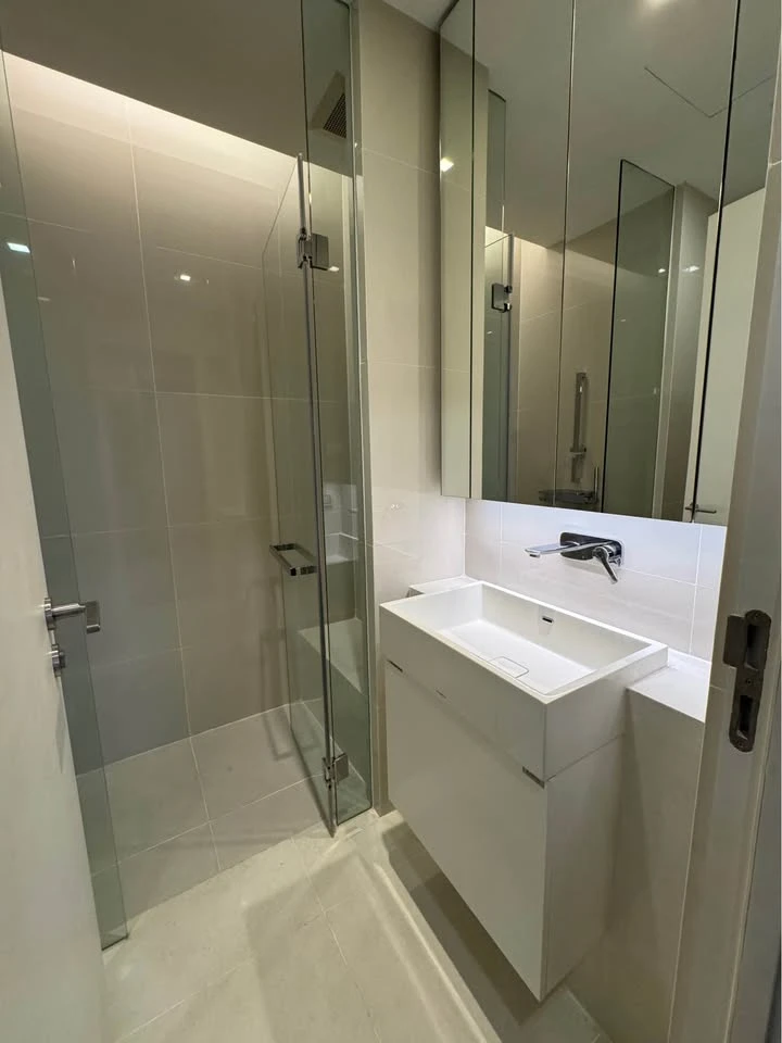 Condo for rent, The Saint Residences, spacious room, lots of usable space, complete facilities, book now