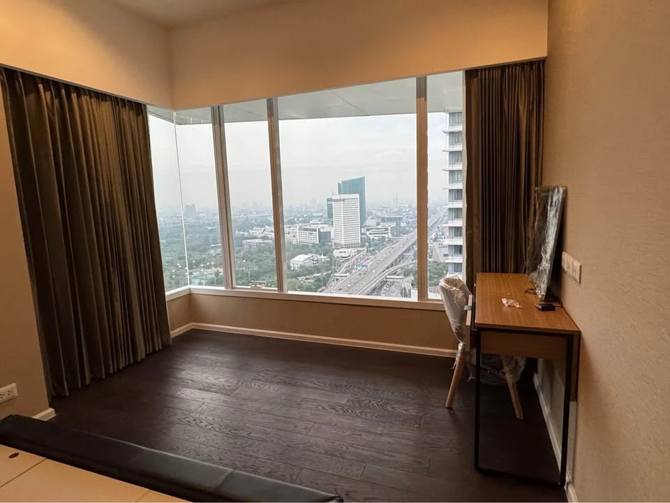 Condo for rent, The Saint Residences, spacious room, lots of usable space, complete facilities, book now