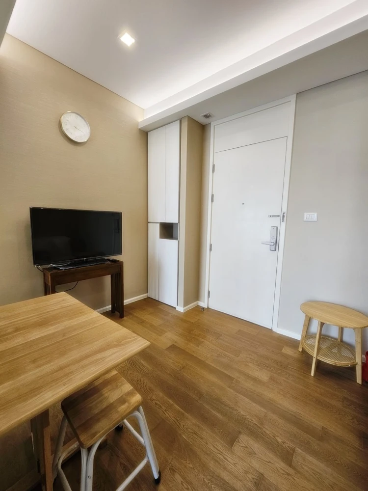 For rent!! Condo The Saint Residences, 7th floor, Building B, fully furnished, good price, ready to move in, book now!!