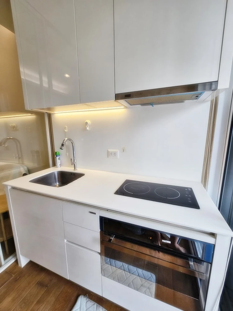 For rent!! Condo The Saint Residences, 7th floor, Building B, fully furnished, good price, ready to move in, book now!!