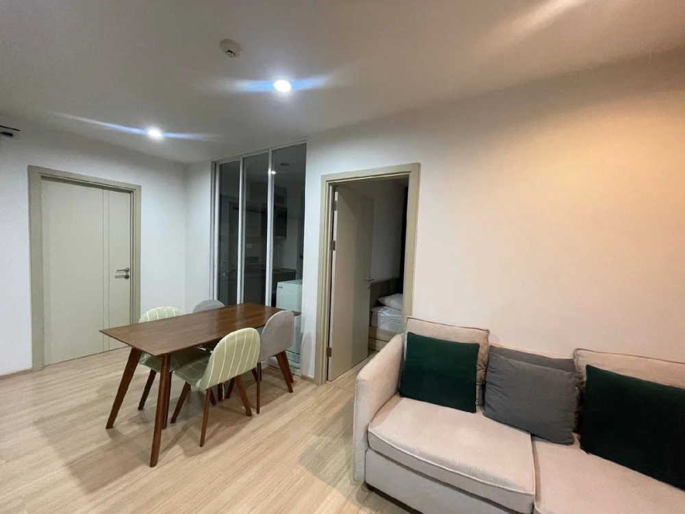 Condo for rent, The Base Rama 9 - Ramkhamhaeng, beautiful pool view, convenient transportation, good location, worth investing, don't miss it!!