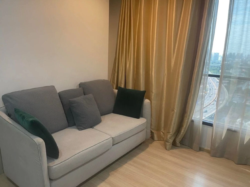 Condo for rent, The Base Rama 9 - Ramkhamhaeng, beautiful pool view, convenient transportation, good location, worth investing, don't miss it!!
