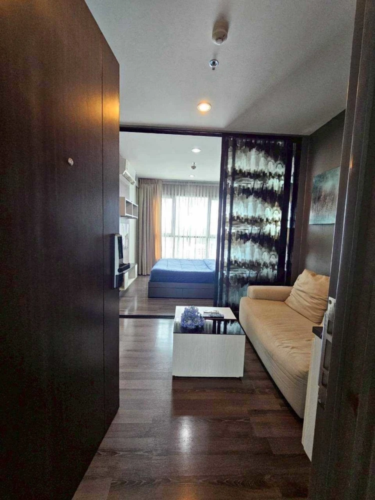 For rent!! The Base Park East Condo, 14th floor, beautiful room, complete amenities. Ready to move in, don't miss it!!