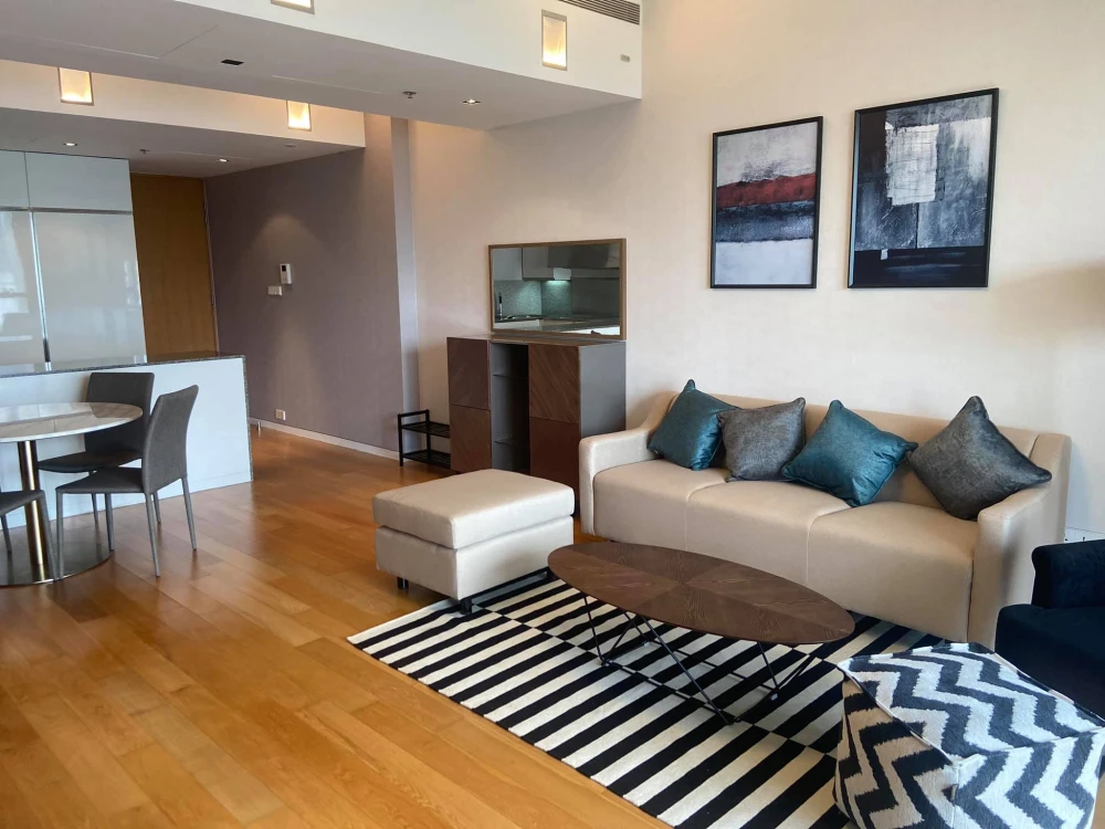 Condo for rent, The Met, good location, convenient transportation, complete facilities, do not miss it.