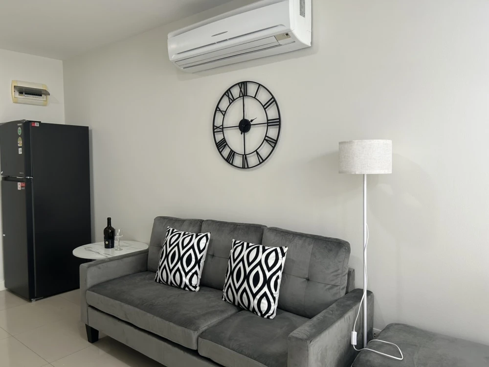 For rent!! Condo The Clover Thonglor, fully furnished, nice to live in, bring your bags and move in immediately. Book now!!