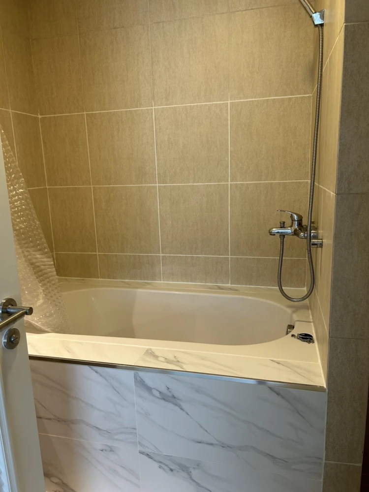 For rent!! Condo The Clover Thonglor, fully furnished, nice to live in, bring your bags and move in immediately. Book now!!