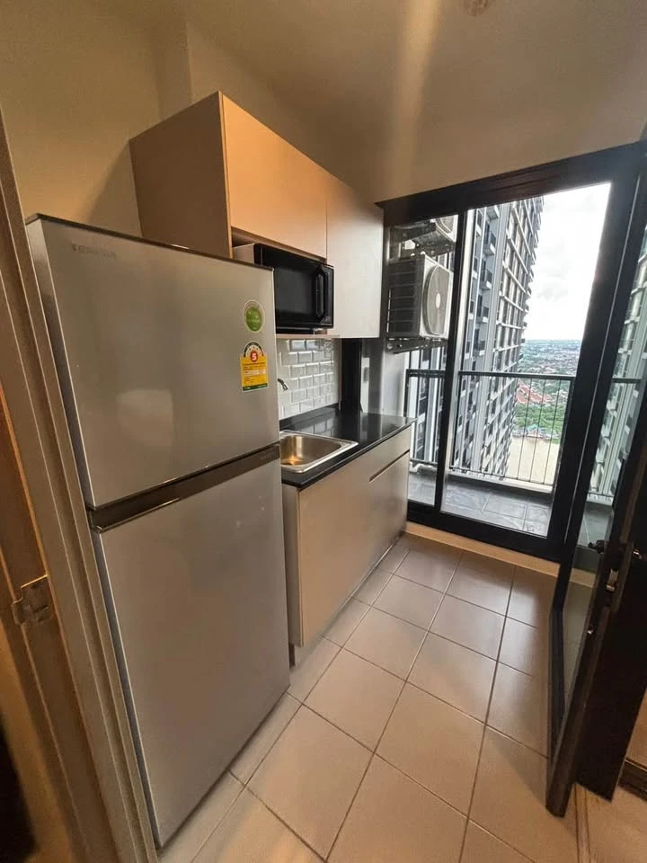 Condo for rent, The Politan Rive, high floor, appliances included + fully furnished. Hurry and reserve now! This room is very nice!!!