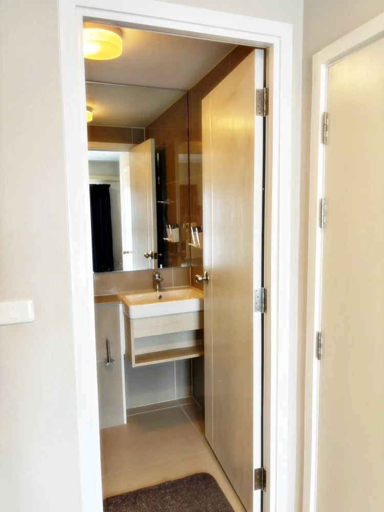 For sale or rent!! Condo The Privacy Rama 9, 16th floor, beautiful room, fully furnished, ready to move in. Don't miss out!!