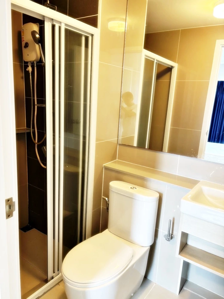 For sale or rent!! Condo The Privacy Rama 9, 16th floor, beautiful room, fully furnished, ready to move in. Don't miss out!!