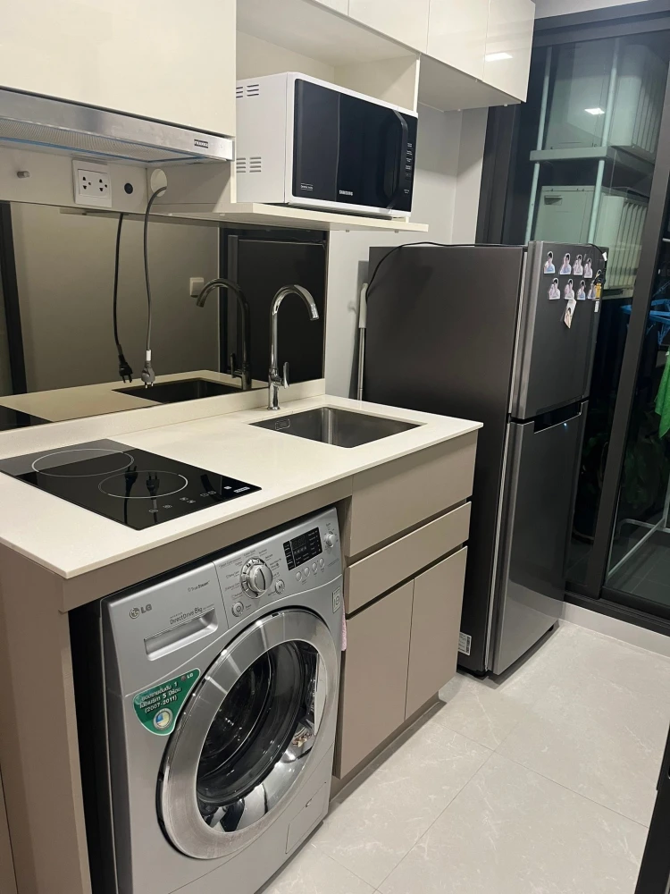 Condo for rent: The Privacy S101, 5th floor, Building A. Fully furnished, ready to move in. Perfect for living. Don't miss out!
